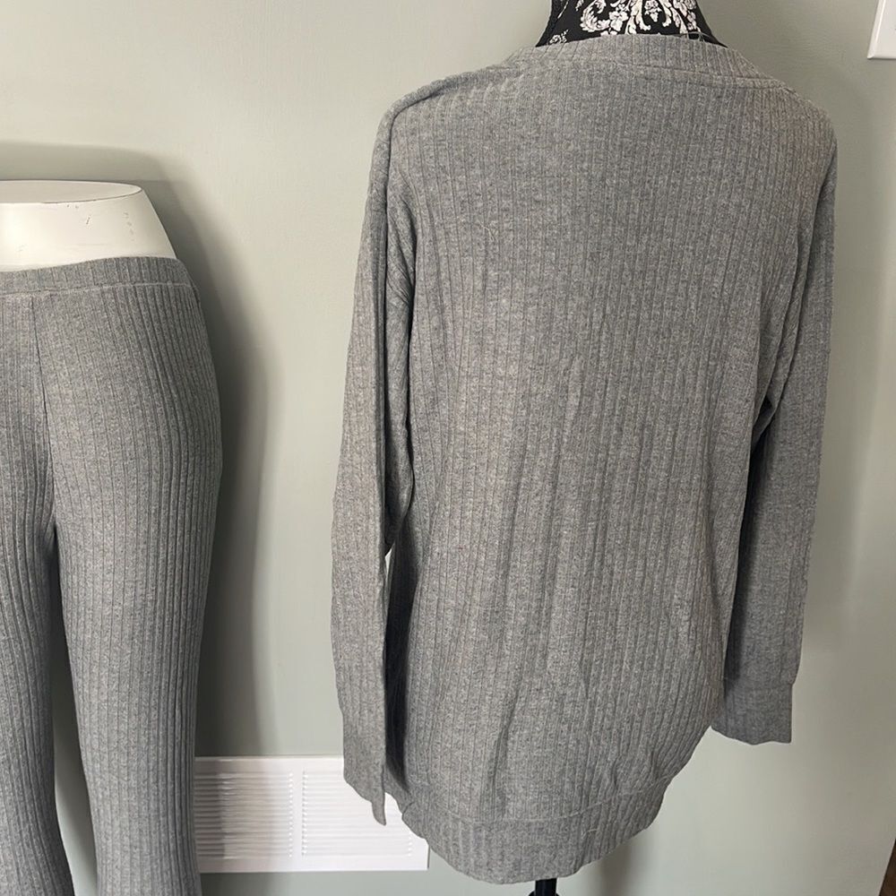 Lord & Taylor NEW Grey Soft Pyjama Set - Picture 2 of 5